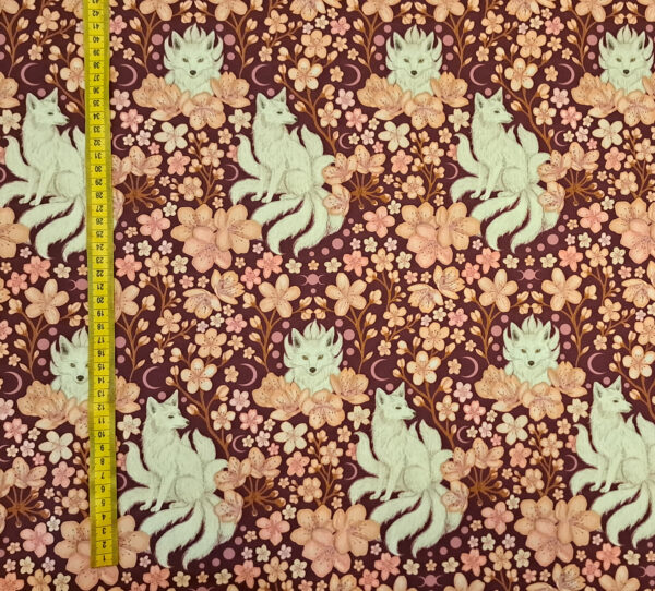 Nouveau - Popeline oeko-tex imprimé en France - Motif Kitsune - Le Vent des Cerisiers - Fond Cerisier – Image 6