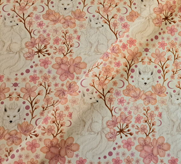 Nouveau - Popeline oeko-tex imprimé en France - Motif Kitsune - Le Vent des Cerisiers - Fond Ecru – Image 8
