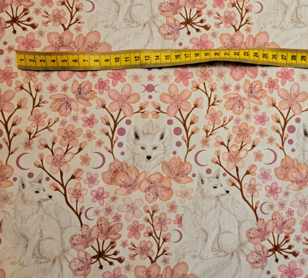 Nouveau - Popeline oeko-tex imprimé en France - Motif Kitsune - Le Vent des Cerisiers - Fond Ecru – Image 11