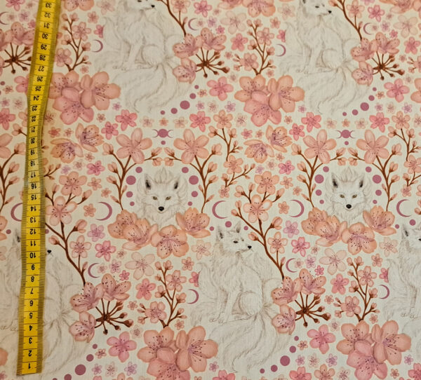 Nouveau - Popeline oeko-tex imprimé en France - Motif Kitsune - Le Vent des Cerisiers - Fond Ecru – Image 12