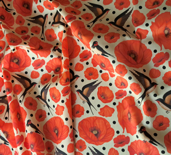 Nouveau - Popeline oeko-tex imprimé en France - Motif hirondelles et coquelicots- Promesse d'Hirondelles - Fond Ecru – Image 6