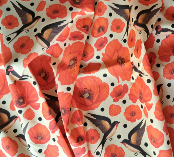 Nouveau - Popeline oeko-tex imprimé en France - Motif hirondelles et coquelicots- Promesse d'Hirondelles - Fond Ecru – Image 4