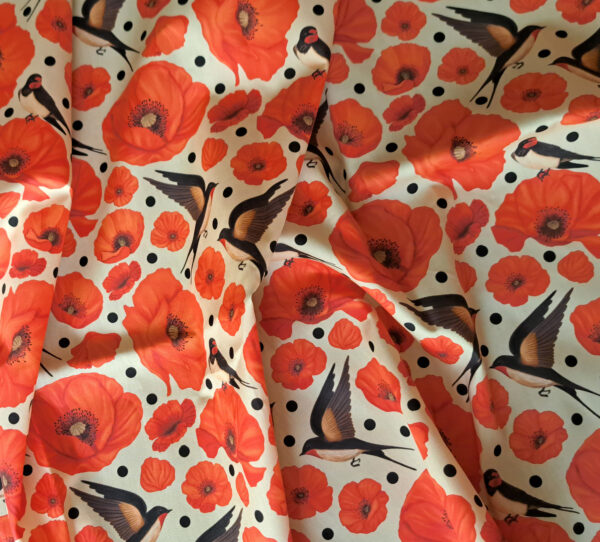 Nouveau - Popeline oeko-tex imprimé en France - Motif hirondelles et coquelicots- Promesse d'Hirondelles - Fond Ecru – Image 5