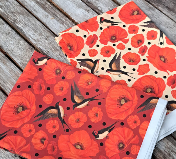 Nouveau - Popeline oeko-tex imprimé en France - Motif hirondelles et coquelicots- Promesse d'Hirondelles - Fond Ecru – Image 9