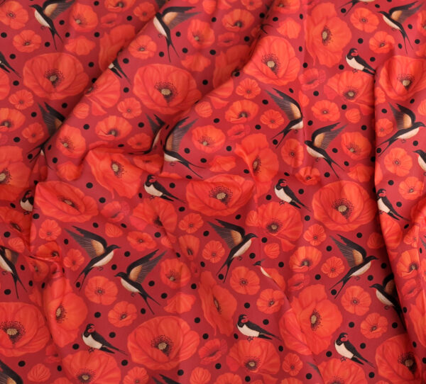 Nouveau - Popeline oeko-tex imprimé en France - Motif hirondelles et coquelicots- Promesse d'Hirondelles - Fond Rouge – Image 6