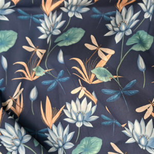 Nouveau – Popeline oeko-tex imprimé en France – Motif Egypte Libellules- Eclat du Nil – Fond Indigo