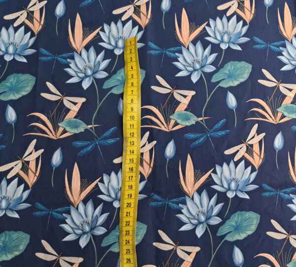 Nouveau - Popeline oeko-tex imprimé en France - Motif Egypte Libellules- Eclat du Nil - Fond Indigo – Image 11