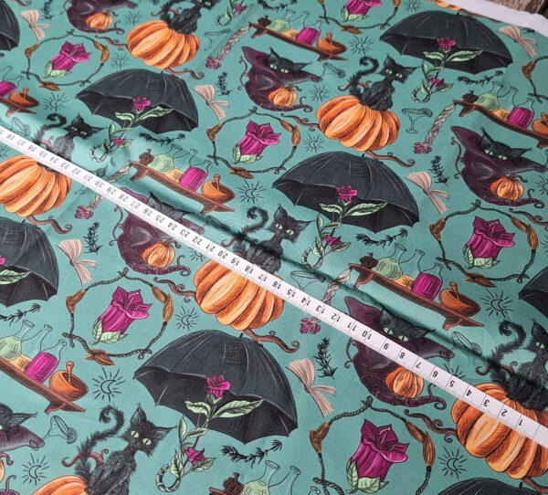 Nouveau - Popeline oeko-tex imprimé en France - Motif - Sortilèges - Fond Sauge – Image 5