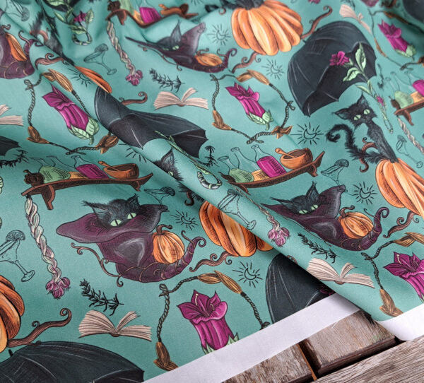 Nouveau - Popeline oeko-tex imprimé en France - Motif - Sortilèges - Fond Sauge – Image 20