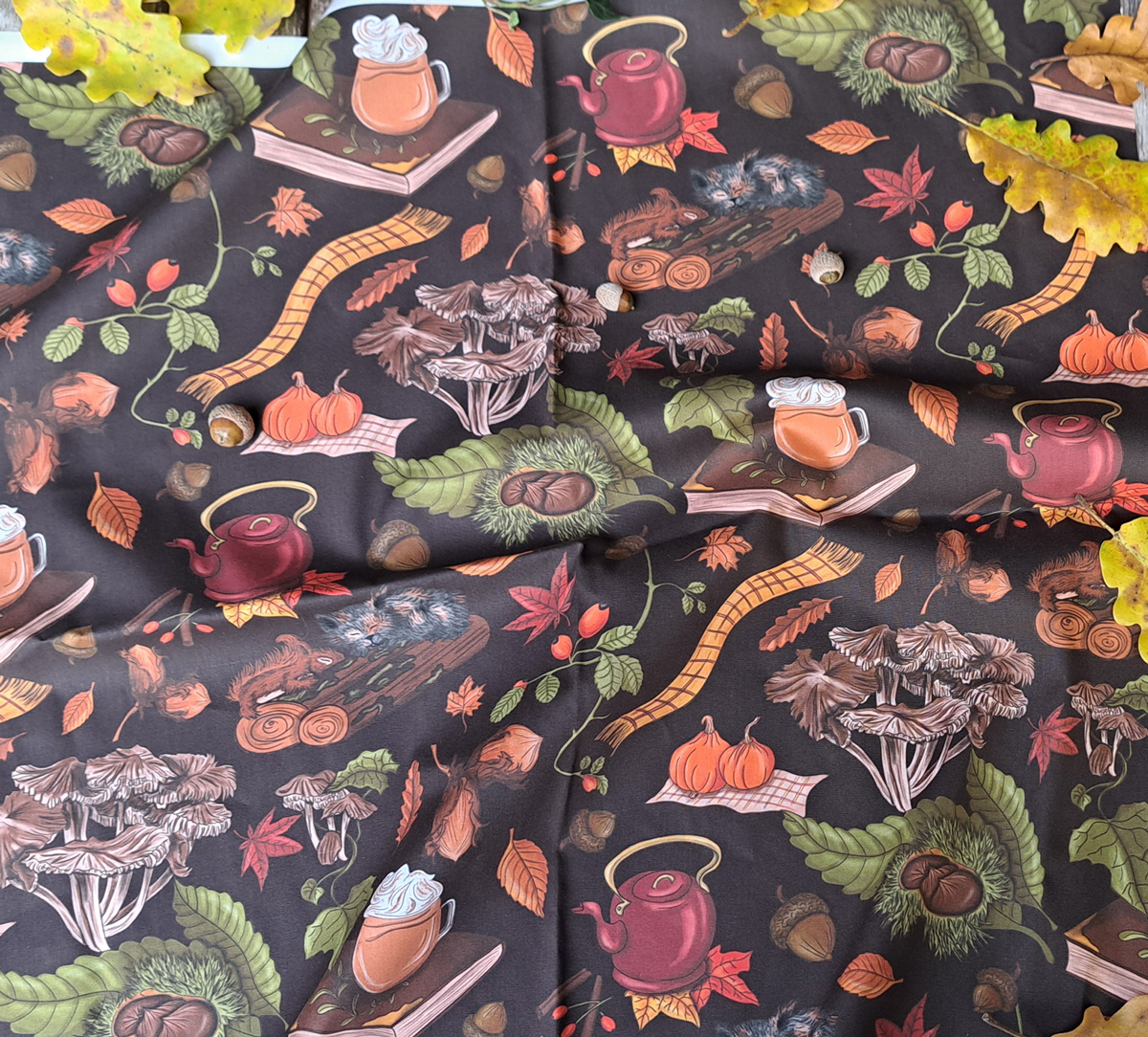 Nouveau – Popeline oeko-tex imprimé en France – Motif – Sous les Eglantiers – Fond Violet