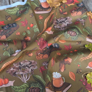 Nouveau – Popeline oeko-tex imprimé en France – Motif – Au coin du feu – Fond Olive – Taille M