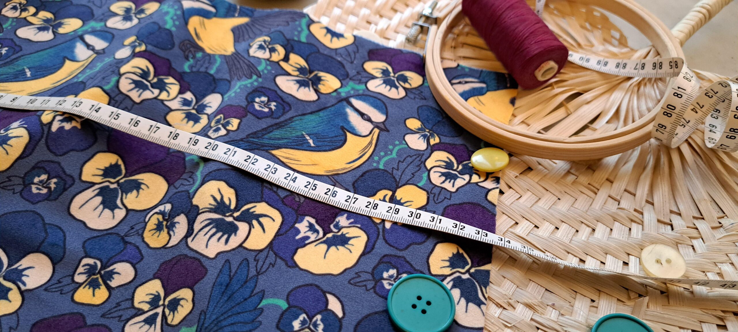 Velours oeko-tex imprimé en France – Motif Mésange – Pensée d’une Mésange – Fond Jean Velours oeko-tex imprimé en France - Motif Mésange - Pensée d'une Mésange - Fond Jean – Image 7