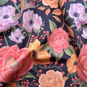 Velours oeko-tex imprimé en France – Motif – Lisière d’Automne – Fond Noir avec Rouge-Gorge