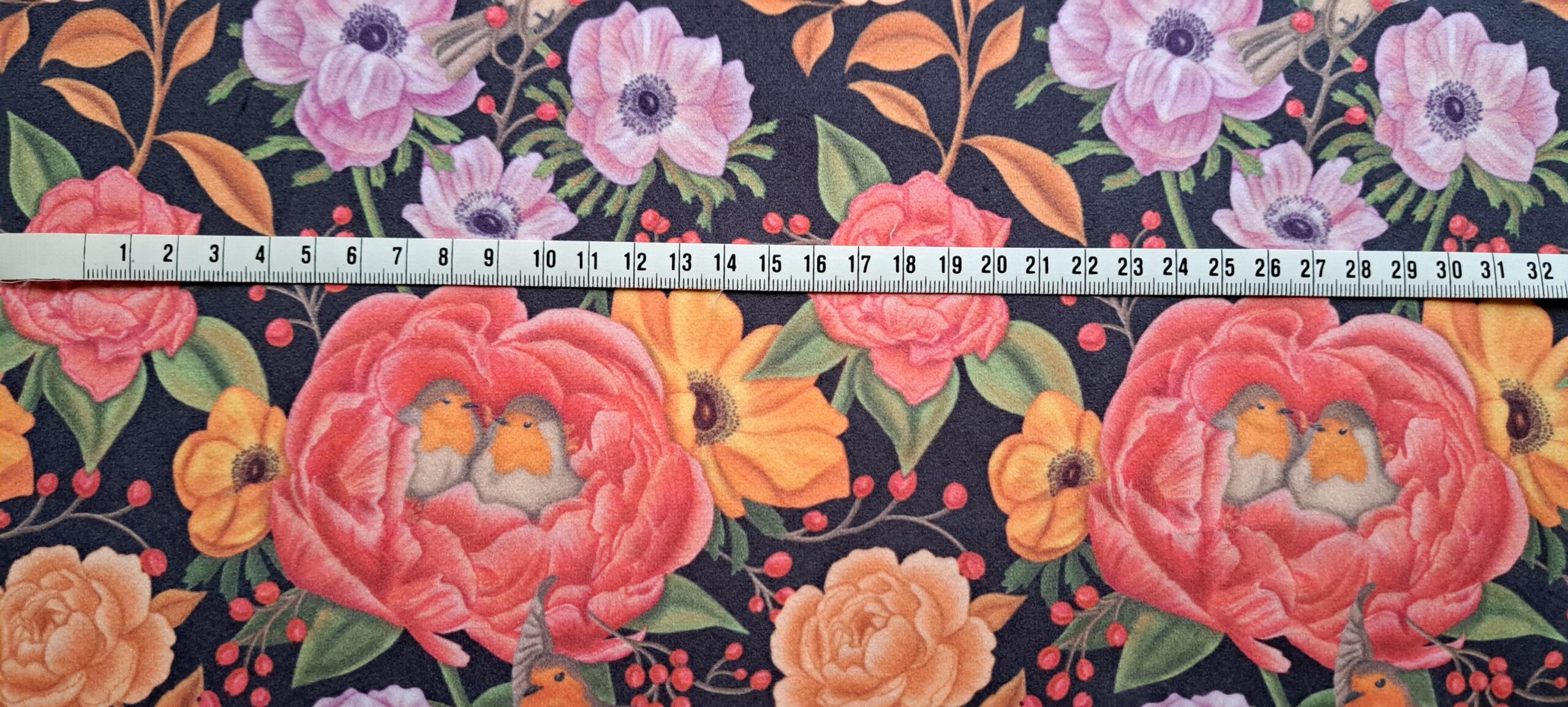 Velours oeko-tex imprimé en France – Motif – Lisière d’Automne – Fond Noir avec Rouge-Gorge Velours oeko-tex imprimé en France - Motif - Lisière d'Automne - Fond Noir avec Rouge-Gorge – Image 6