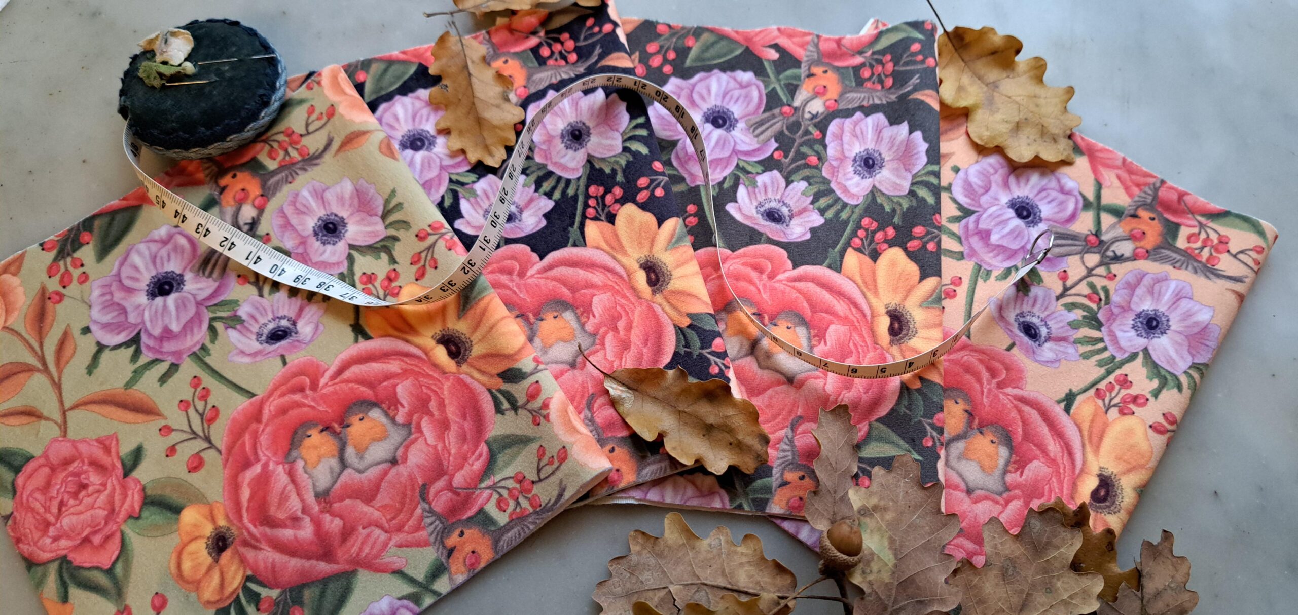 Velours oeko-tex imprimé en France – Motif – Lisière d’Automne – Fond Noir avec Rouge-Gorge Velours oeko-tex imprimé en France - Motif - Lisière d'Automne - Fond Noir avec Rouge-Gorge – Image 12