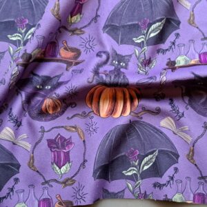 Velours oeko-tex imprimé en France – Motif – Sortilèges – Fond Mauve