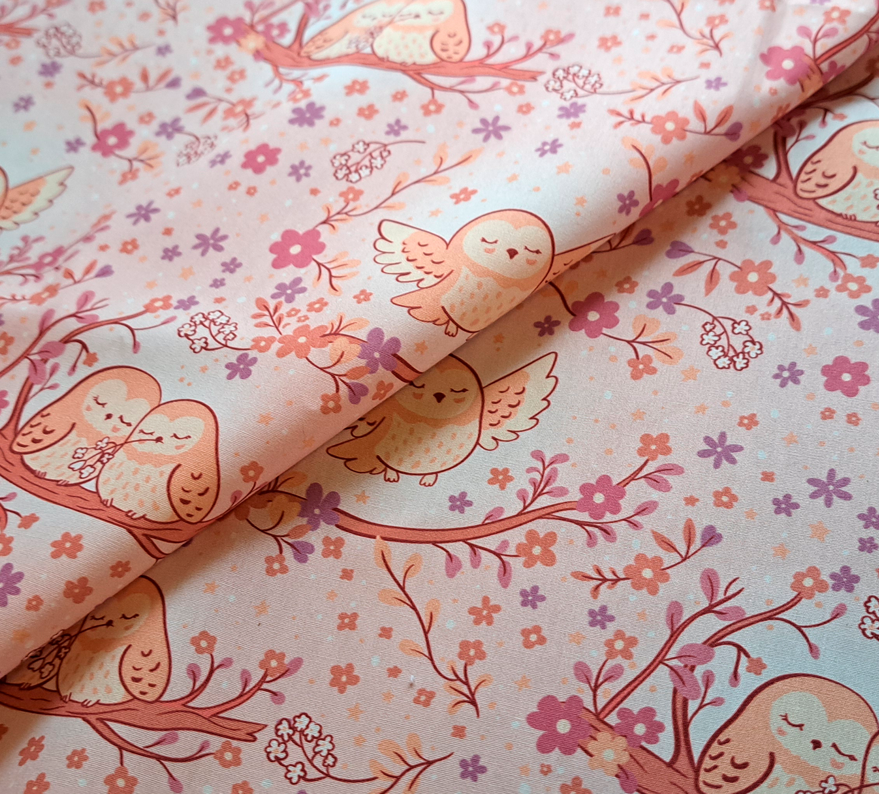 Nouveau – Popeline oeko-tex imprimé en France – Motif Au coeur de la douceur – Fond Saumon Nouveau - Popeline oeko-tex imprimé en France - Motif Au coeur de la douceur - Fond Saumon – Image 6