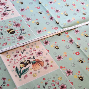 Nouveau – Coupon illustré 12 x 12 cm – Popeline gots et oeko-tex imprimé en France – VIS L’INSTANT – fond écru