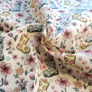 Nouveau – Popeline bio oeko-tex imprimé en France – Motif La Vie en Bottes- Fond Ecru