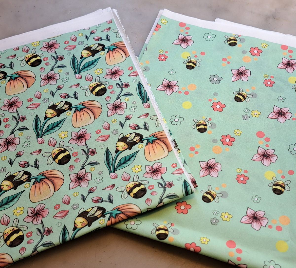 Nouveau – Popeline bio oeko-tex imprimé en France – Motif Le Bourdon Mignon- Fond Vert d’eau Nouveau - Popeline bio oeko-tex imprimé en France - Motif Le Bourdon Mignon- Fond Vert d'eau – Image 14