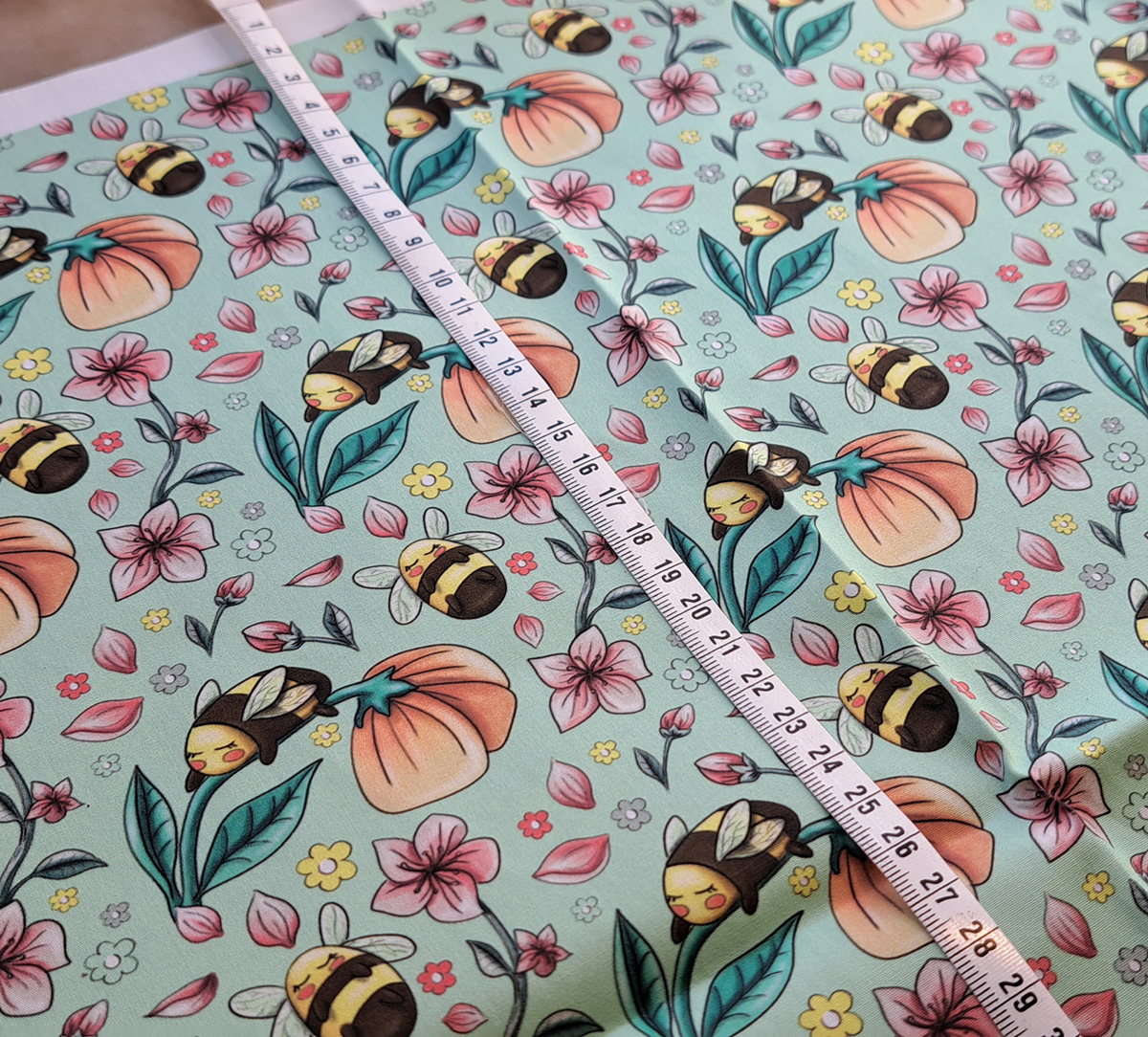 Nouveau – Popeline bio oeko-tex imprimé en France – Motif Le Bourdon Mignon- Fond Vert d’eau Nouveau - Popeline bio oeko-tex imprimé en France - Motif Le Bourdon Mignon- Fond Vert d'eau – Image 8