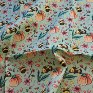 Nouveau – Popeline bio oeko-tex imprimé en France – Motif Le Bourdon Mignon- Fond Vert d&rsquo;eau