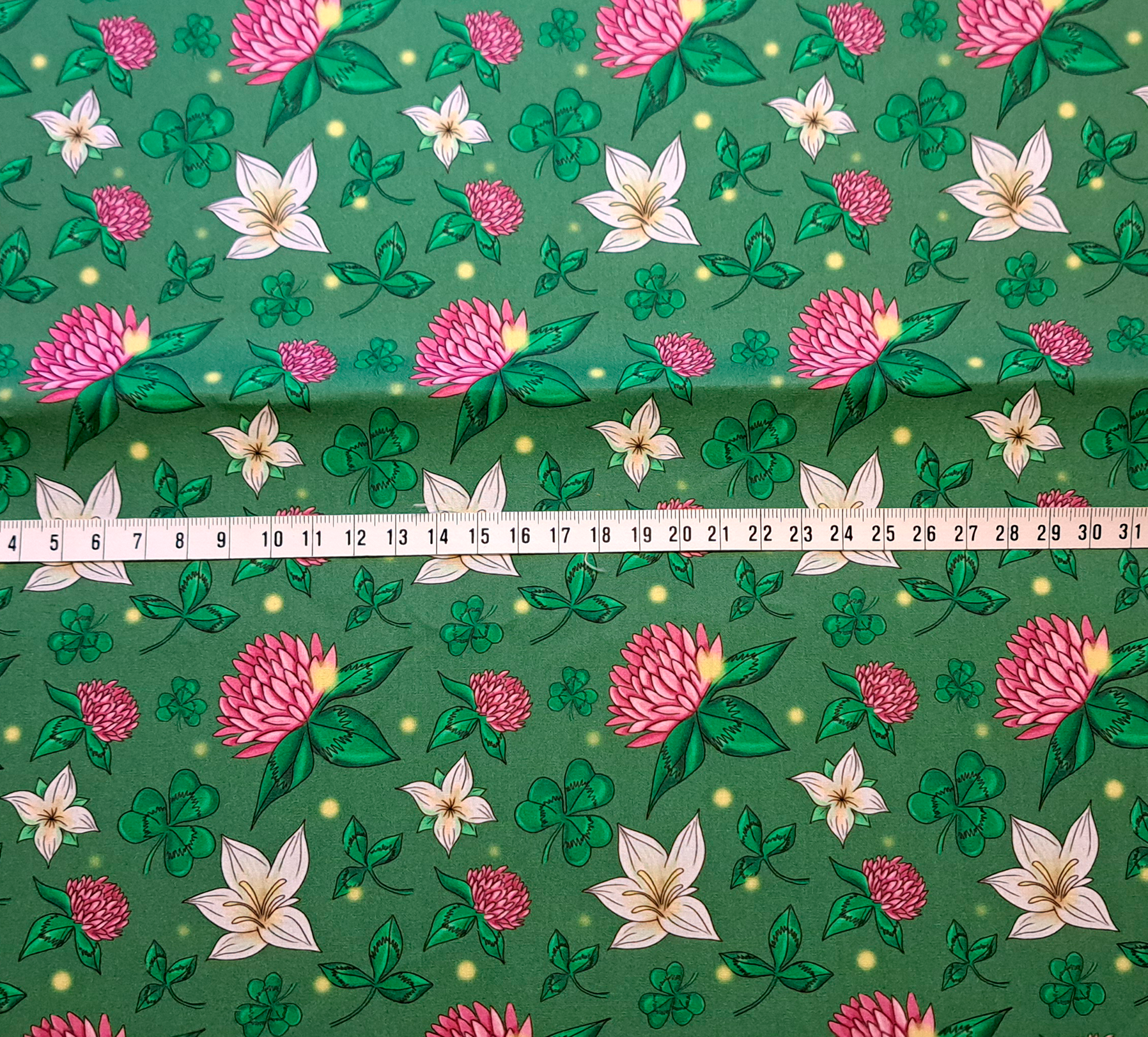 Nouveau – Popeline gots et oeko-tex imprimé en France – Motif simplifié associé Le Jardin des Fées – Fond Vert printanier Nouveau - Popeline gots et oeko-tex imprimé en France - Motif simplifié associé Le Jardin des Fées - Fond Vert printanier – Image 5