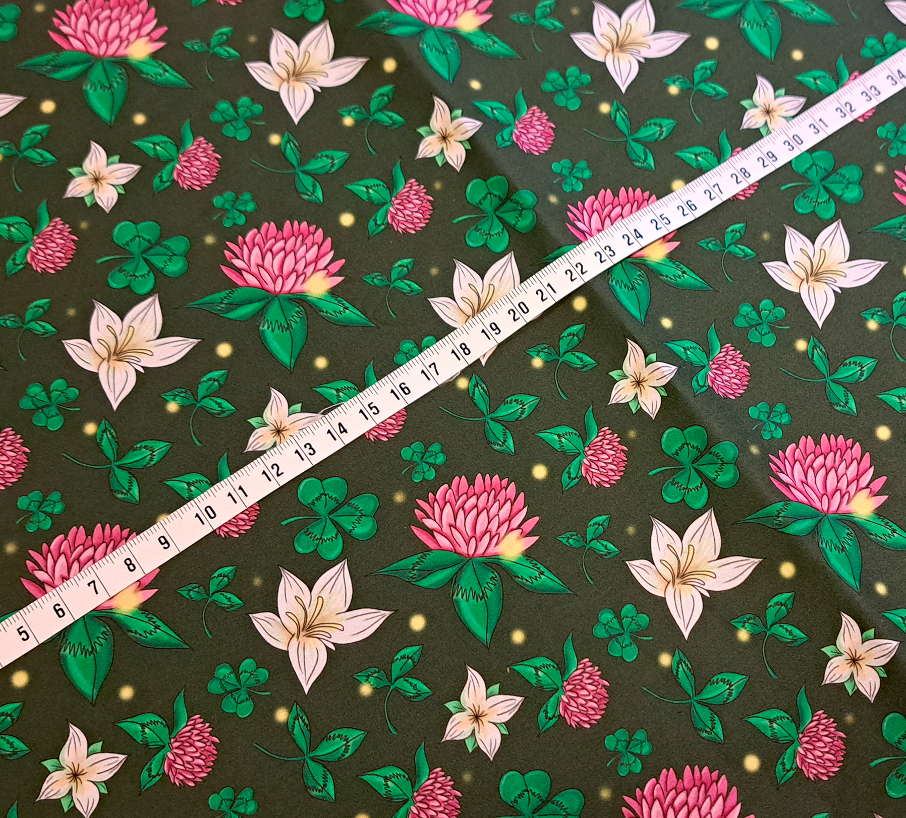 Nouveau – Popeline gots et oeko-tex imprimé en France – Motif simplifié associé Le Jardin des Fées – Fond Vert Foncé Nouveau - Popeline gots et oeko-tex imprimé en France - Motif simplifié associé Le Jardin des Fées - Fond Vert Foncé – Image 6