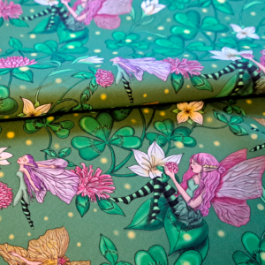 Nouveau – Popeline gots et oeko-tex imprimé en France – Motif Le Jardin des Fées – Fond Vert printanier