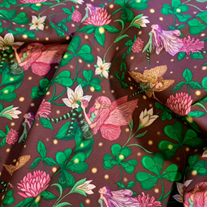 Nouveau – Popeline gots et oeko-tex imprimé en France – Motif Le Jardin des Fées – Fond Violet