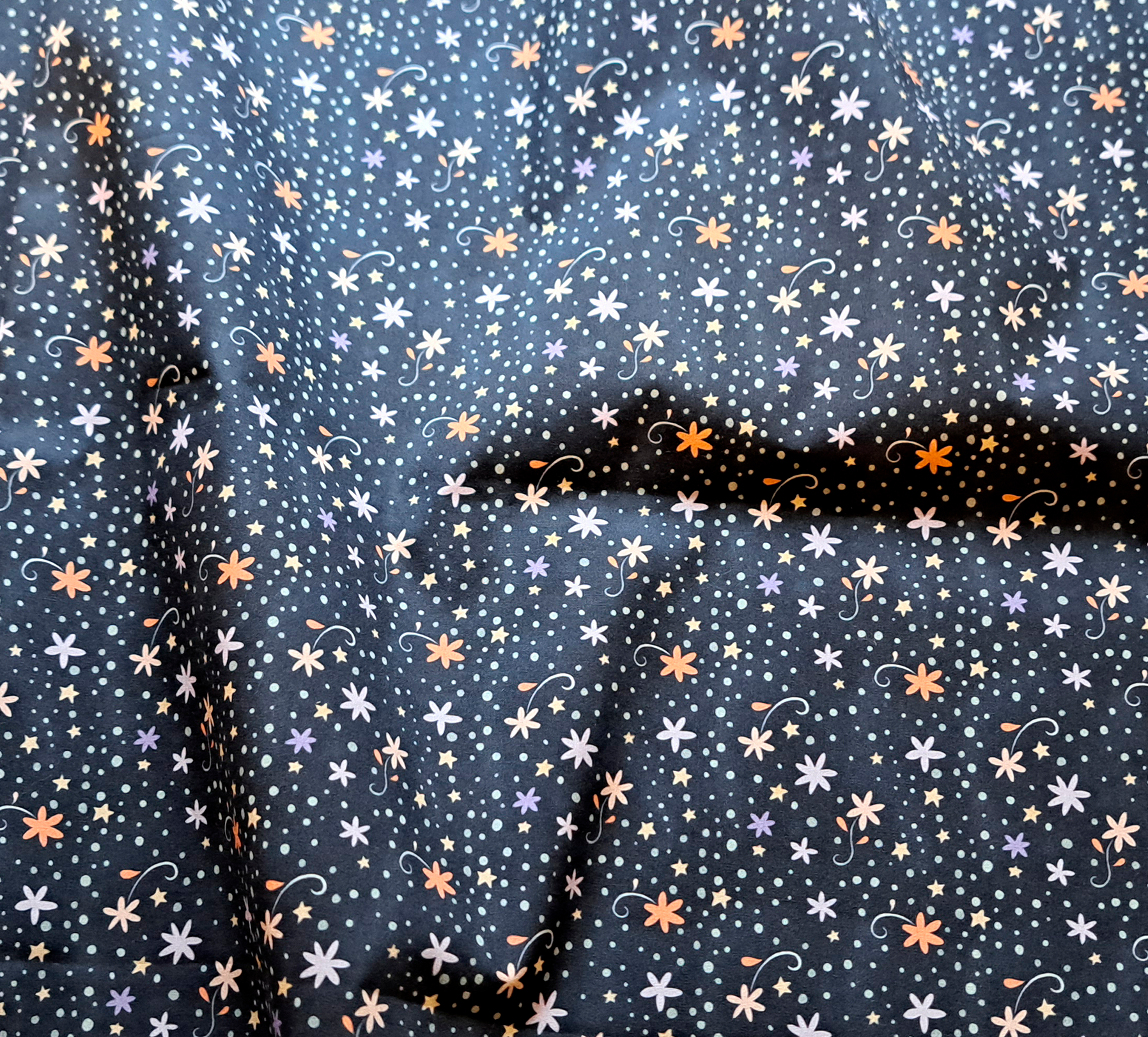 Nouveau – Popeline oeko-tex imprimé en France – Motif Méduses Stellaires- Fond Marine