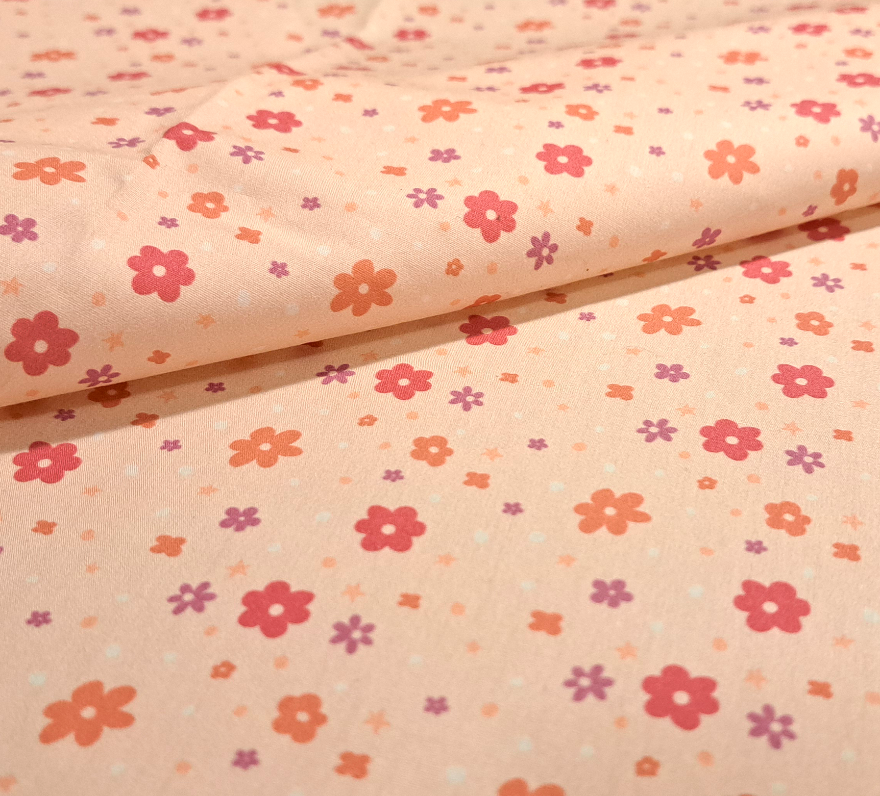 Nouveau – Popeline oeko-tex imprimé en France – Motif fleuri assorti Au coeur de la douceur – Fond Ecru Nouveau - Popeline oeko-tex imprimé en France - Motif fleuri assorti Au coeur de la douceur - Fond Ecru – Image 4