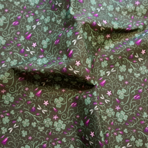 Nouveau – Popeline gots et oeko-tex imprimé en France – Motif La magie des Libellules – Fond Vert Foncé