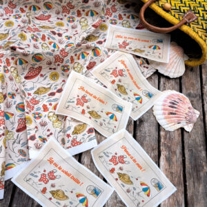Nouveau – Coupon Carte Postale textile – Popeline — Les Etés Insouciants – Multicolore | Motif rétro et lumineux